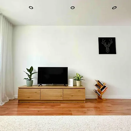 S Detskym Kutikom Blizko Bojnic Apartman *