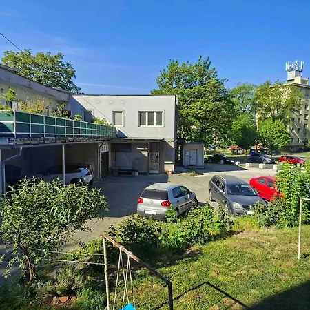 S Detskym Kutikom Blizko Bojnic Apartman *